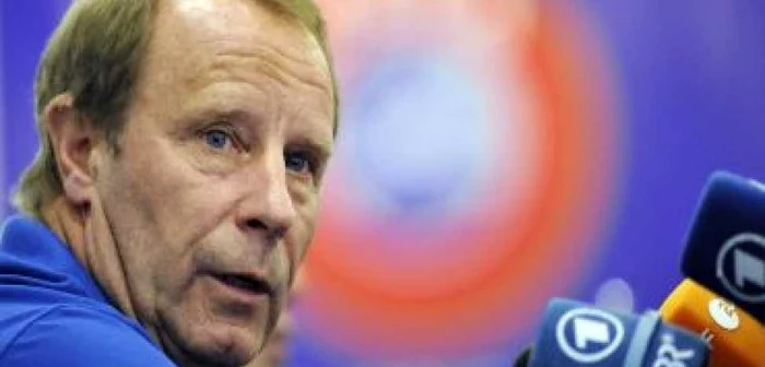 FOTBAL: Berti Vogts şi-a prelungit contractul cu naţionala Azerbaidjanului