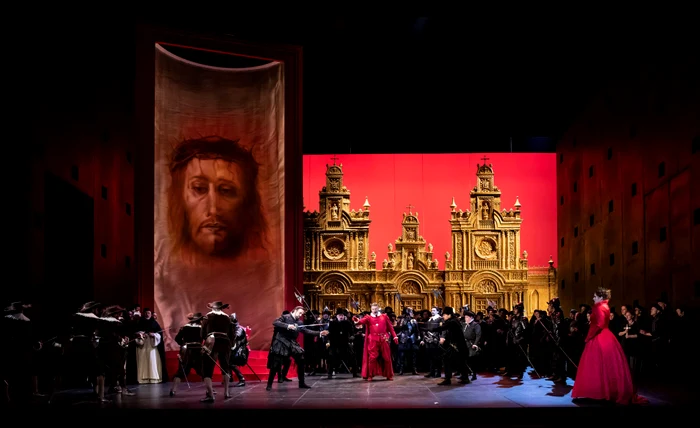FOTO 8 Scenă din „Don Carlos” © Bill Cooper jpg