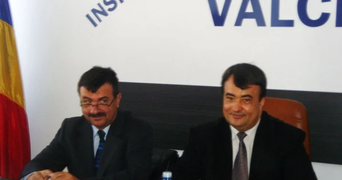 Conducerea IPJ Vâlcea atrage atenţia că poliţia nu dă amenzi prin telefon şi le recomandă vâlcenilor să nu depună bani în conturi bancare la cererea unor persoane necunoscute.