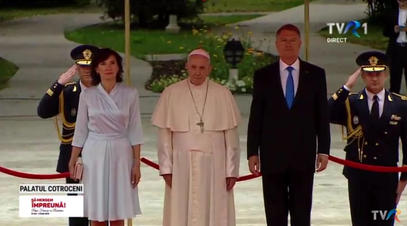 4 klaus iohannis papa francisc carmen iohannis 5 jpg jpeg