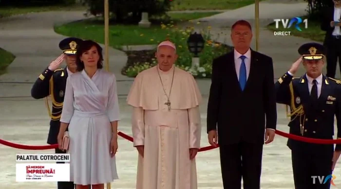 4 klaus iohannis papa francisc carmen iohannis 5 jpg jpeg