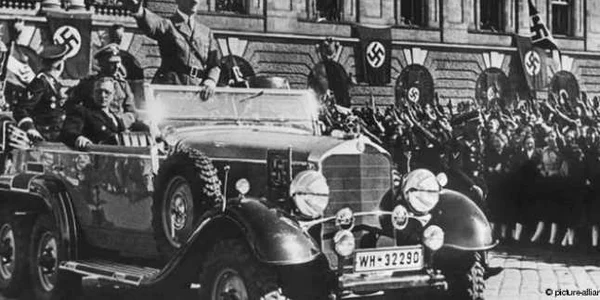 Adevăratul "Anschluss" - intrarea lui Hitler în Viena la anexarea Austriei