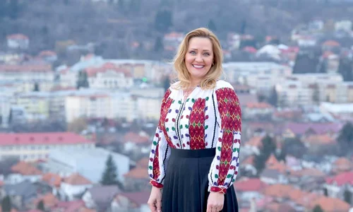 Elena Lasconi a câștigat alegerile în Câmpulung Muscel și este noul primar al orașului jpeg