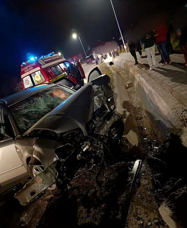 Șase persoane au fost rănite în accident. FOTO ISU Suceva /Sursă svnews.ro
