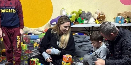 angekina jolie în ucraina jpeg