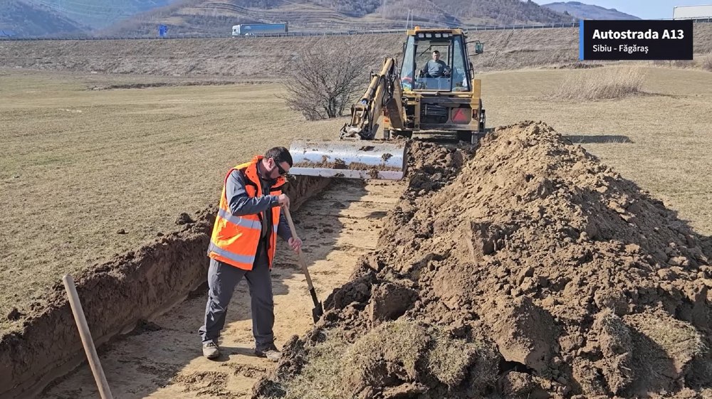 Stadiul lucrărilor la A13: o mie de gropi săpate, în căutarea vestigiilor istorice de pe Autostrada Sibiu – Făgăraș VIDEO