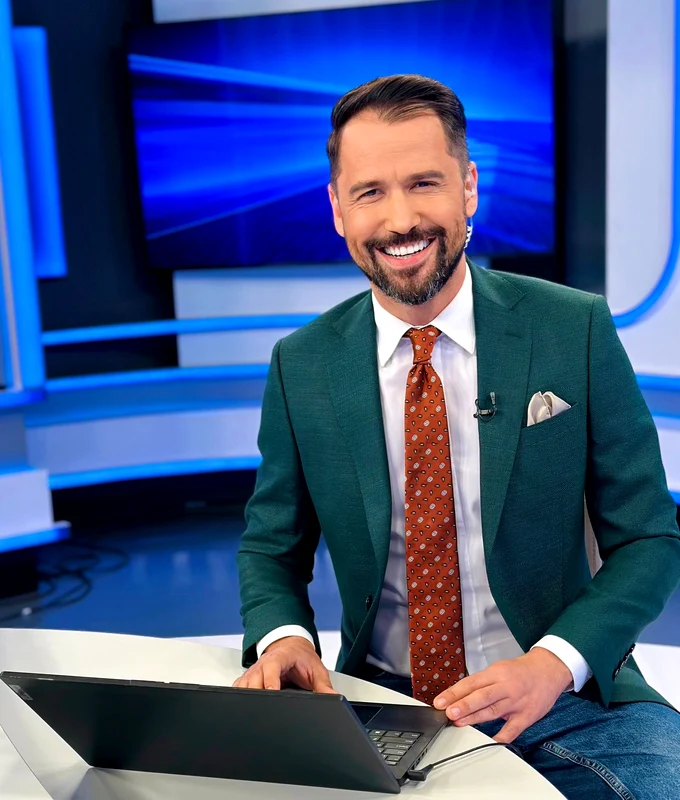 Alex Constantin a prezentat 5 ani știrile la România TV