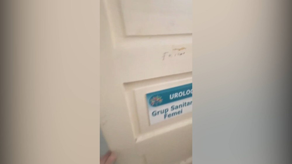 Imagini horror cu pacienți care vânează gândaci în secția urologie a Spitalului Slatina. Reacția unității medicale