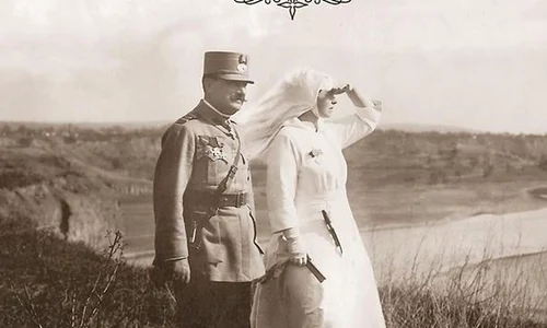 Lansarea albumului de fotografie «Regina şi Frontul» jpeg