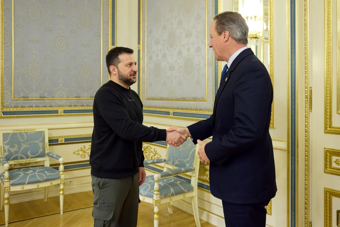 David Cameron (dreapta) primit de Volodimir Zelenski la Kiev FOTO president.gov.ua