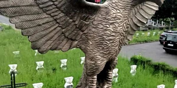 monument vultur agerpres jpg