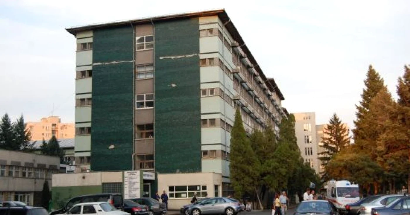 Poliţiştii au mers la spital pentru a preveni izbucnirea unui conflict (foto arhivă)