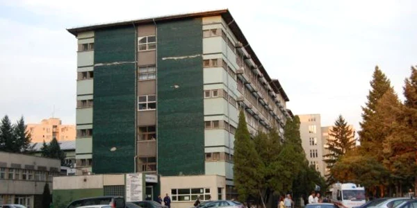 Serviciu de lux: Spitalul Slatina plăteşte circa 40 de miliarde lei vechi pe an pentru mâncare