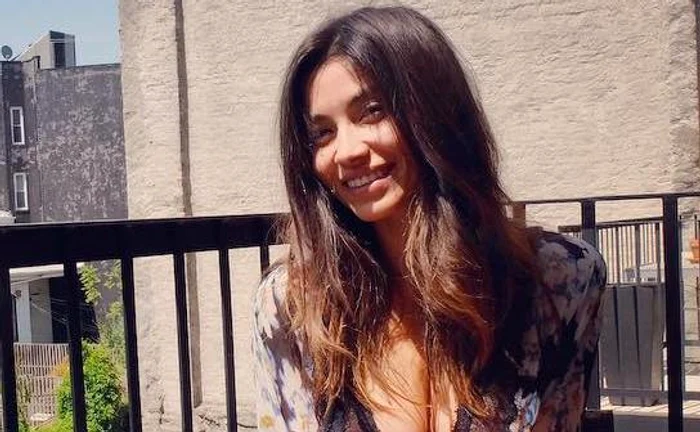 Lili Sandu, seducătoare pe litoralul românescfoto: arhivă personală