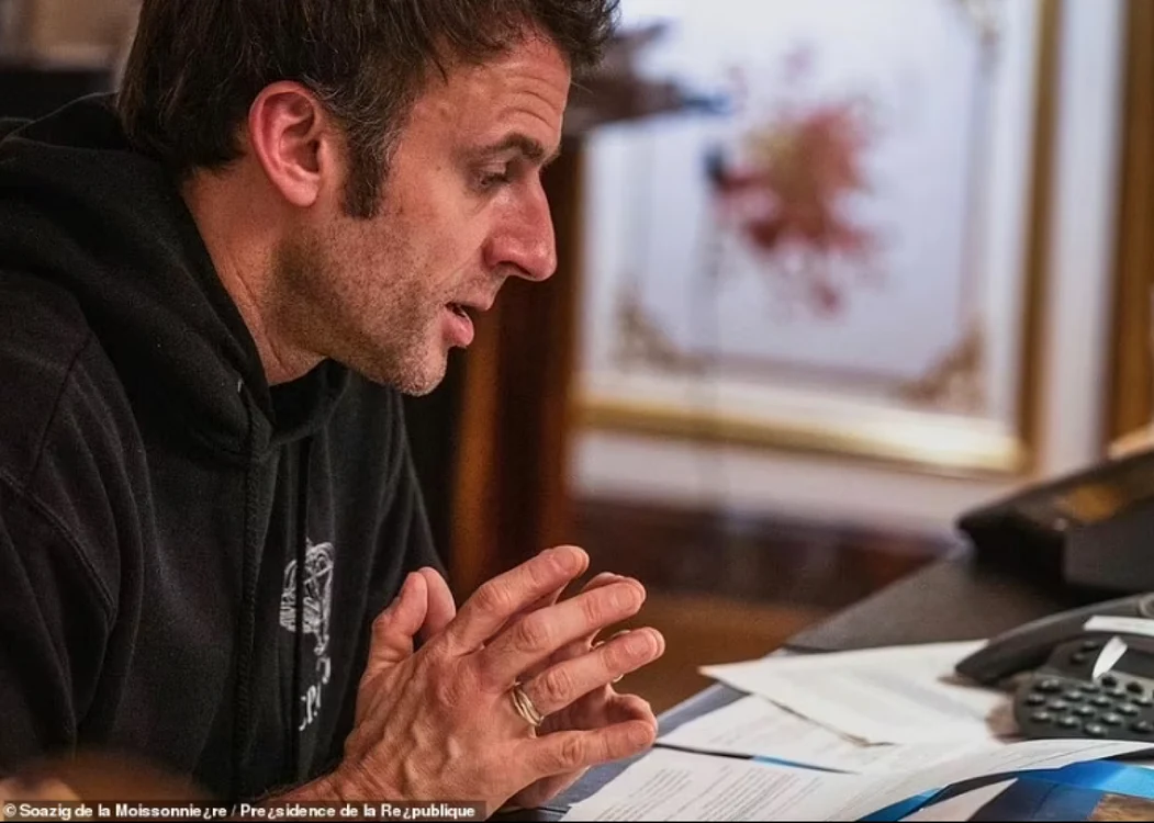 Emmanuel Macron FOTO captură Soazig De La Moissonnière via Daily Mail