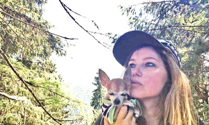 Anca Badiu l a dus  pe Bijou la munte jpeg