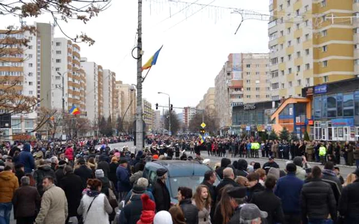 Peste 1.000 de zălăuani au urmărit parada militară FOTO Andreea Vilcovschi