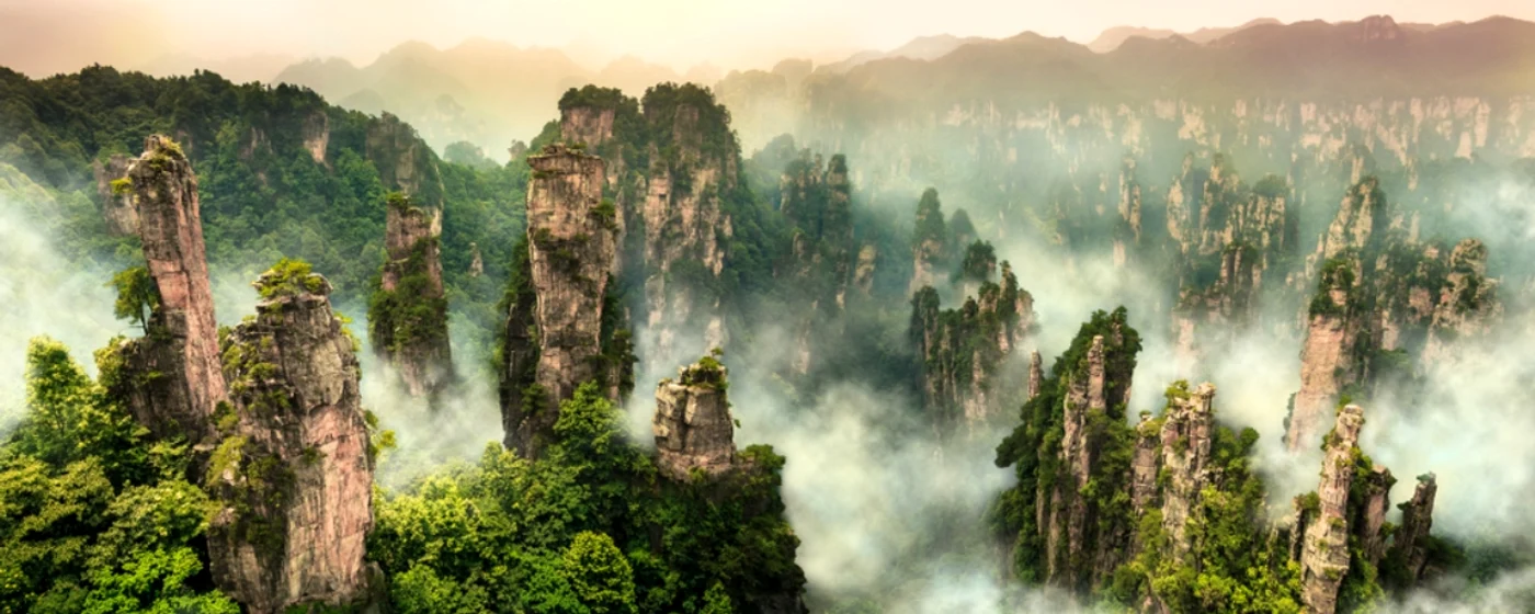 Parcul național Zhangjiajie, din China / foto: Shutterstock