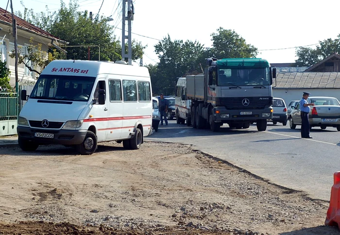 Accidentul a a vut loc lângă o staţie PECO (sursa: vrn.ro)