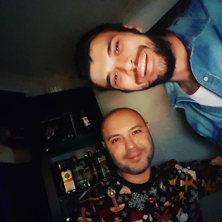 Marius Elisei, în compania lui Mihai Mitoşeru, la o şuetă între băieţi