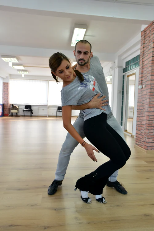 Cei doi repetă ore în șir pentru marea opremieră a show-ului