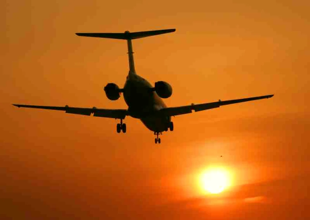 
    Unul dintre motoarele avionului a izbucnit în flăcărifoto: Hepta  