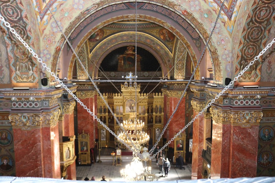 Preotul acuzat că a furat cinci milioane de lei din fondurile bisericilor a fost „oprit de la cele sfinte”