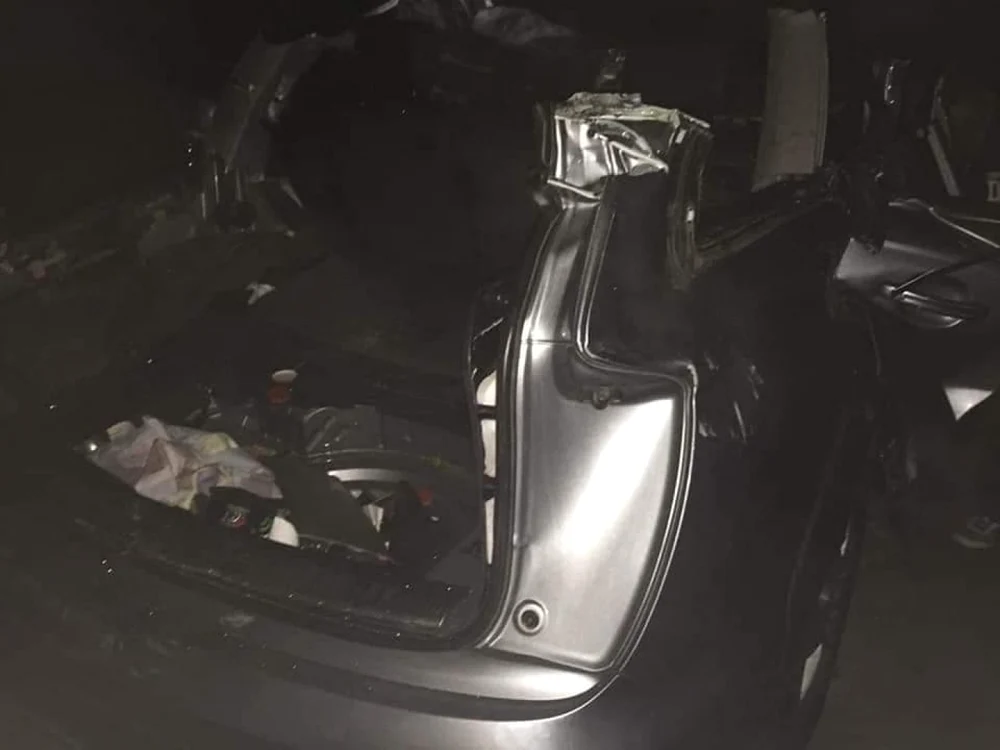 În urma accidentului a rămas doar un morman de fiare FOTO L.C.