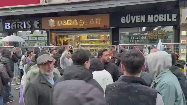 1 Mai, ziua furiei în Europa. Proteste uriașe și tensiuni în Paris, Atena, Turcia și Madrid. Gaze lacrimogene și mai multe rețineri în Istanbul