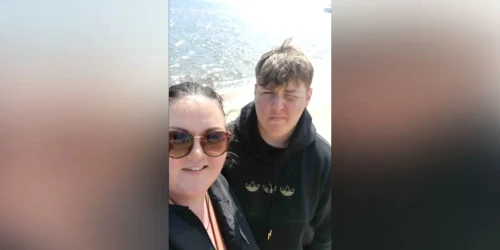 Marissa Mulan și fiul ei Alfie sursa BBC webp