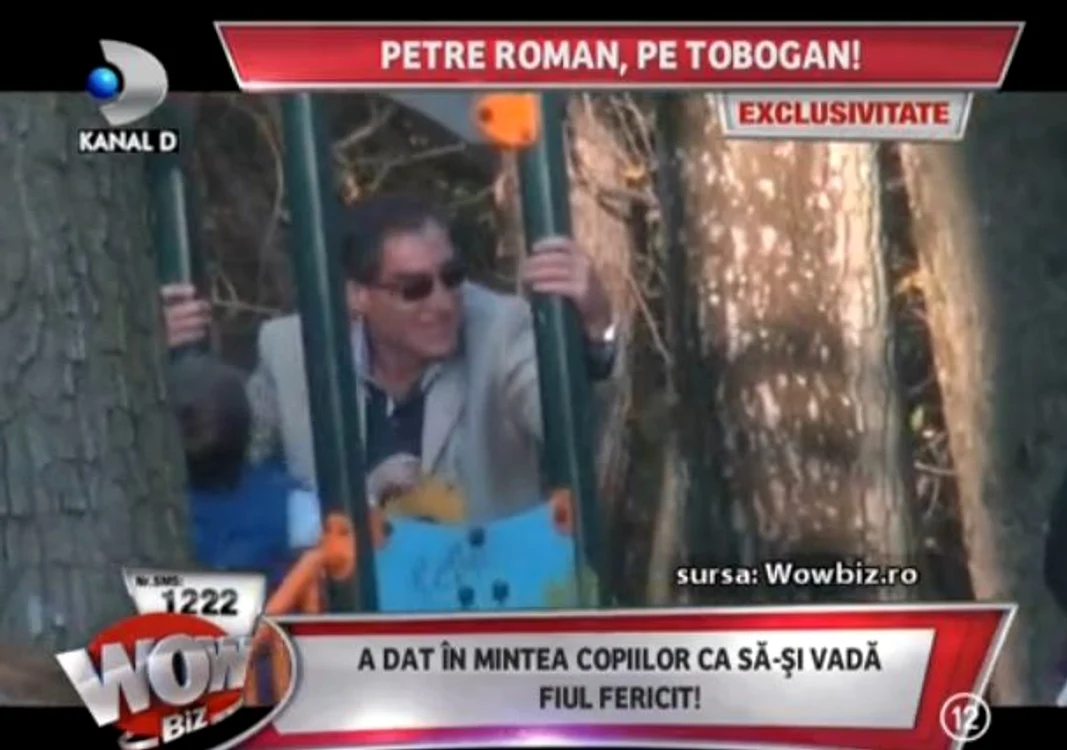 Fostul prim-ministru s-a dat în tobogan cu micuţul Petrus (captură: Kanal D)