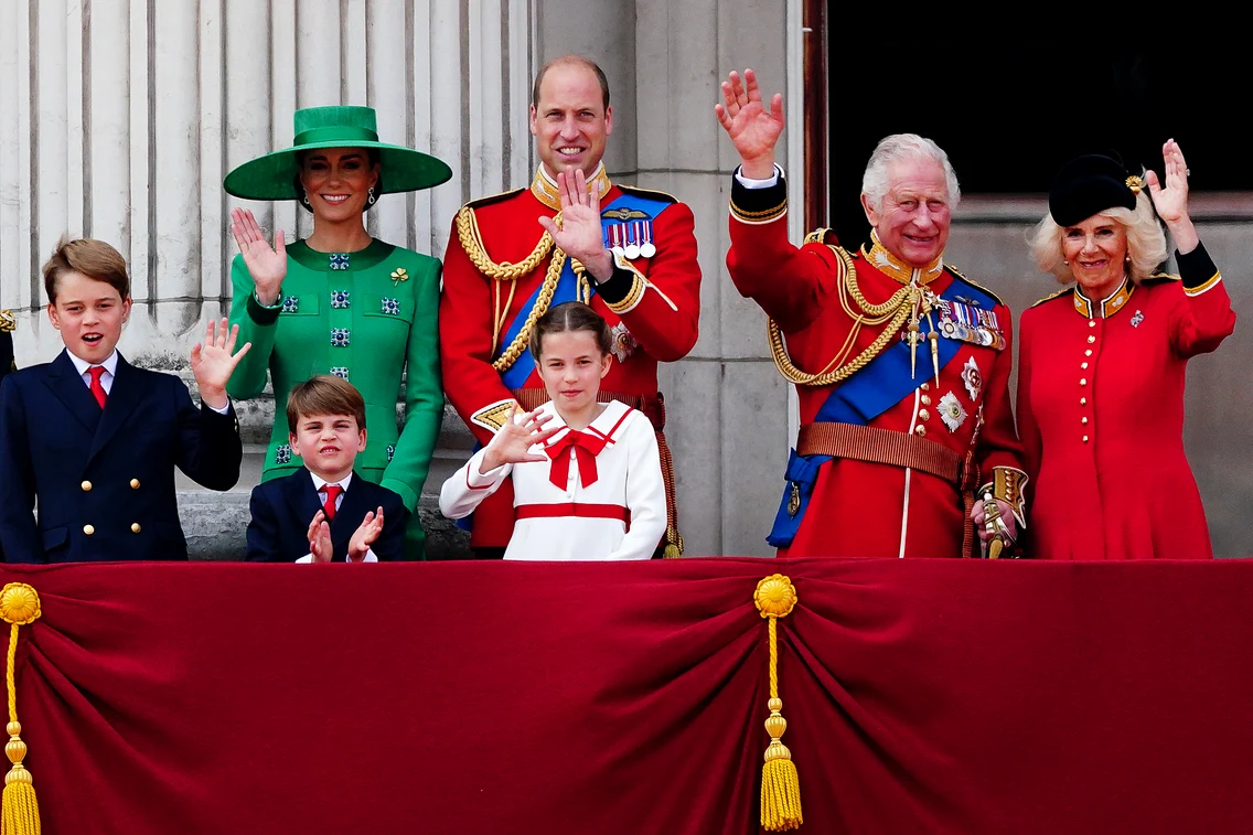 Regele Charles, Regina Camilla, Kate Middleton și Printul William la Trooping the Colours