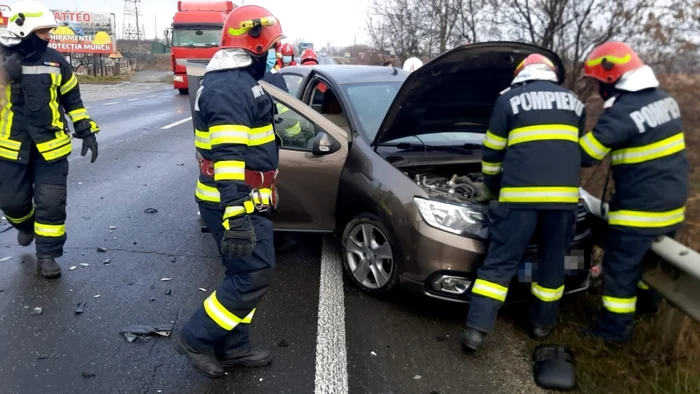 Accident pe DN 65, în Argeş. Doi pensionari au ajuns la spital