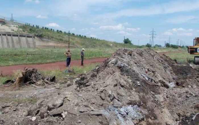 Poliţiştii au găsit mai multe şantiere ilegale. Foto: Poliţia Locală