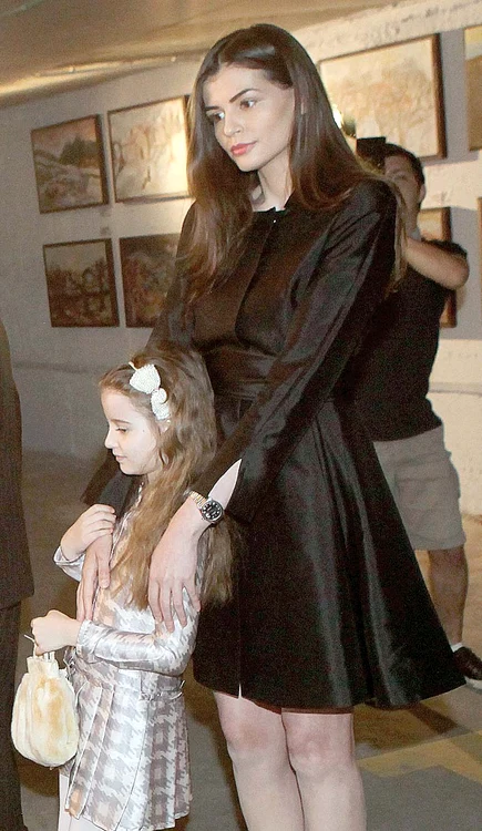 Moni şi Irinuca sunt  împreună după un an