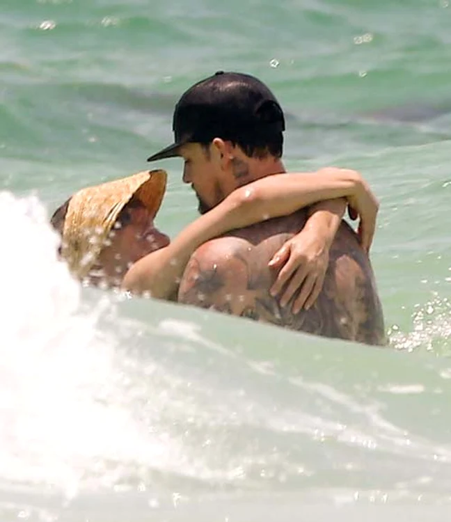 ...pentru că iubitul ei o place oricum