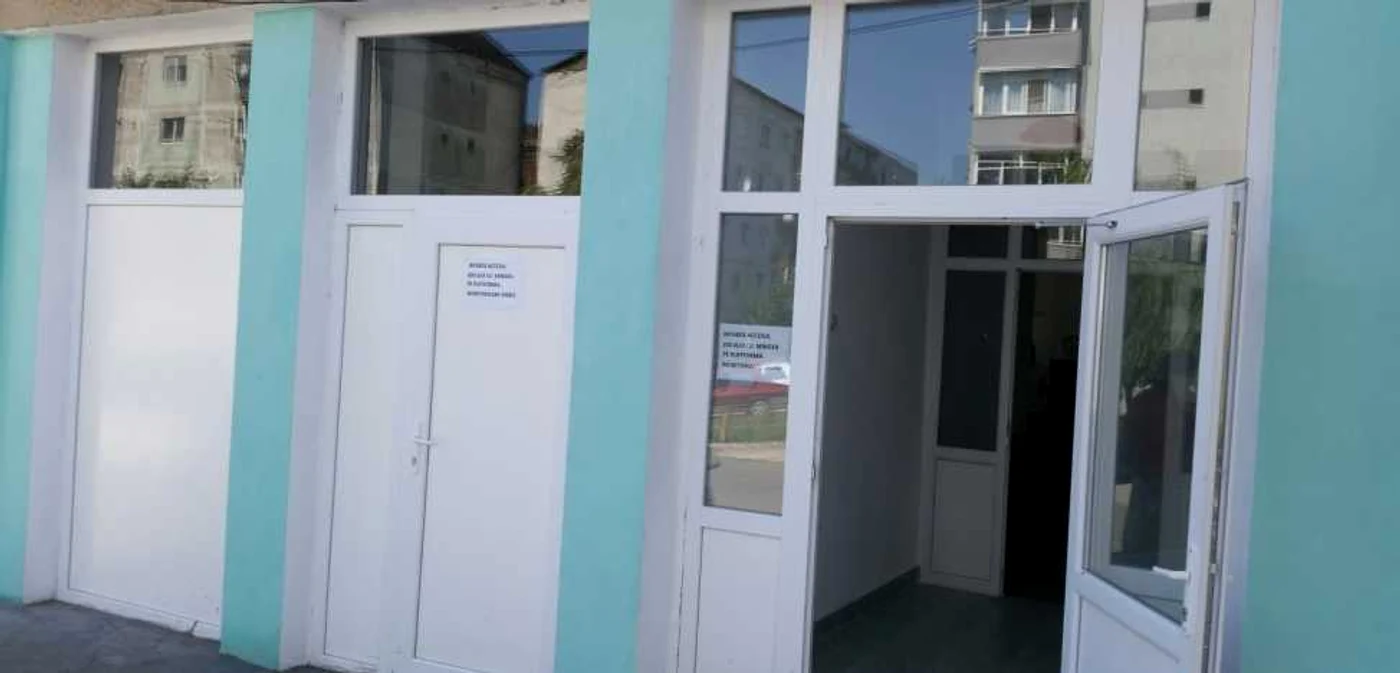 Opt centre de transfuzie sanguină din ţară au fost renovate anul trecut de Fundaţia Vodafone România