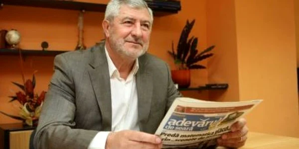 Nicolae Ţucunel crede că lemnul trebuie apreciat la adevarata sa valoare. FOTO: Arhivă