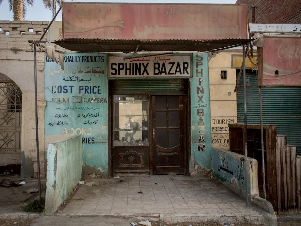 Magazinele şi-au pierdut clienţii