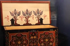 „Lăzile de zestre ale bunicilor”, expoziție temporară la Muzeul de Etnografie Brașov