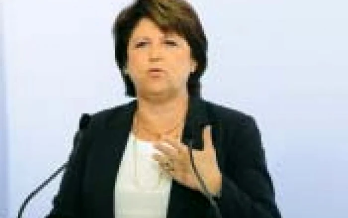 Martine Aubry merge în turul doi  