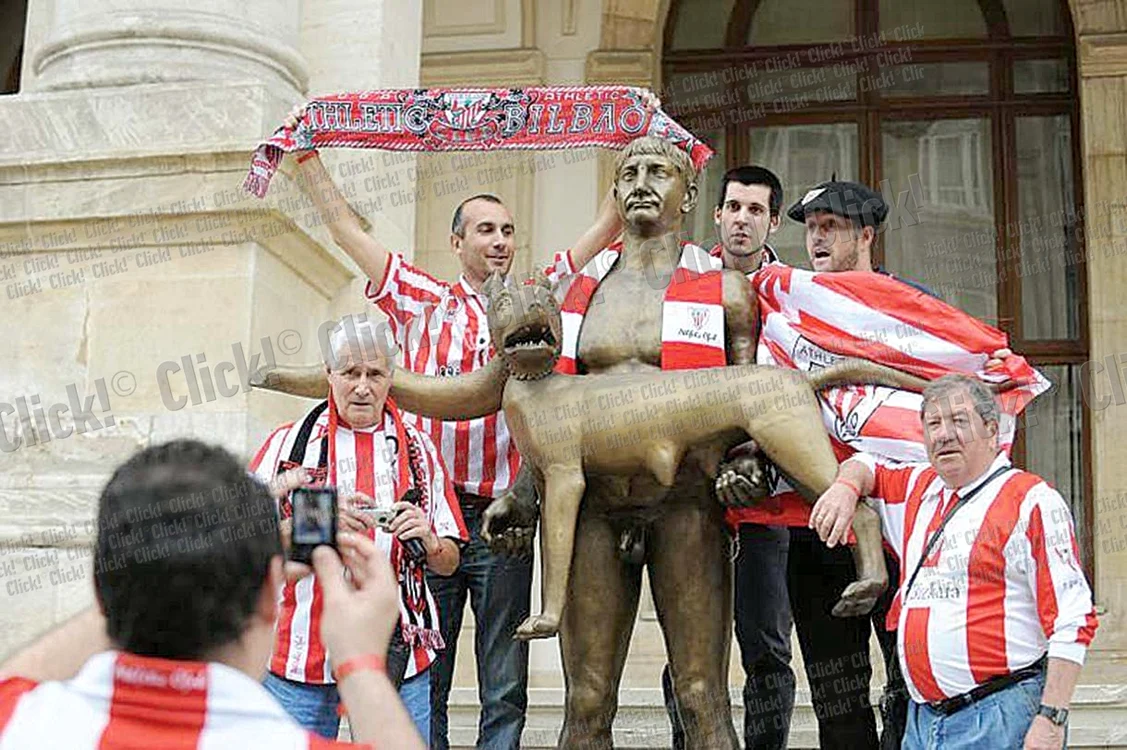 
    Statuia lui Traian  