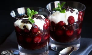 tort padurea neagra la pahar 580x400 jpeg