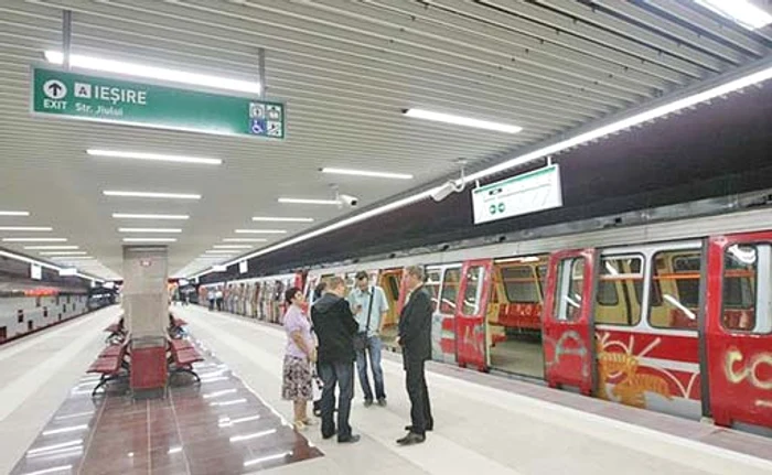 Călătorii aflați pe peron s-au speriat