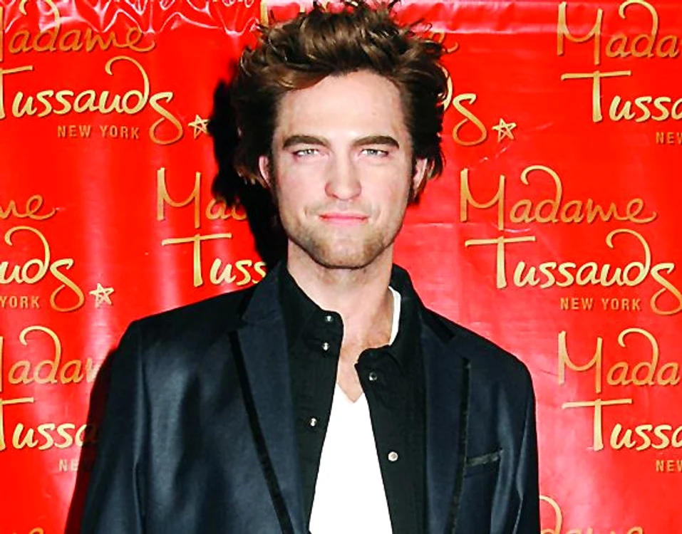 
    Robert Pattinson  