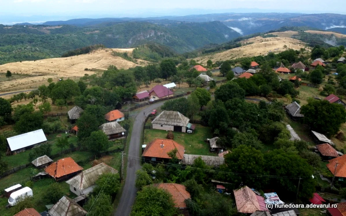 Comuna Bătrâna. Foto: arhiva.