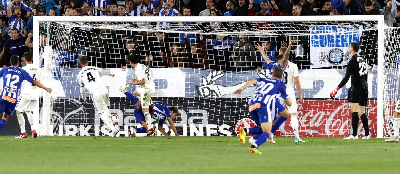 
    Manu Garcia a înscris cu o lovitură de cap în minutul 90+5 al meciului cu Real MadridFoto: EPA  