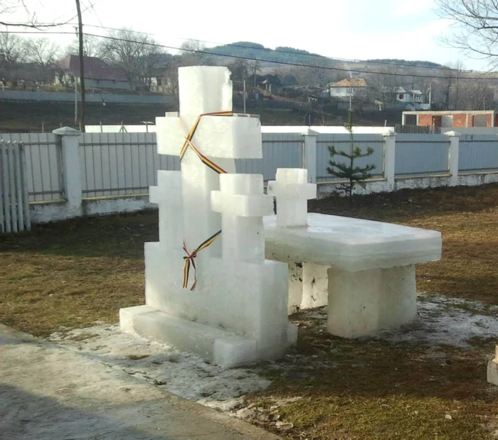 Crucile de gheaţă imită foarte bine marmura