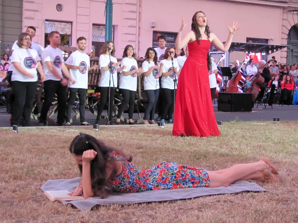 Filarmonica Banatul în Piaţa Bălcescu FOTO Ştefan Both