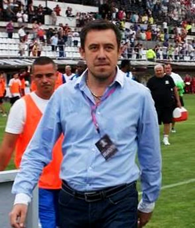 
    Lucian Ionescu, Ofiţer de presă al Rapidului  